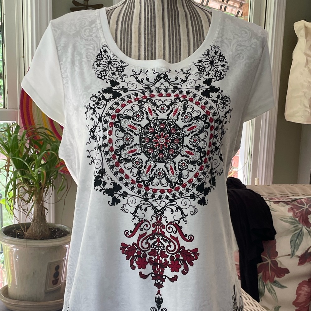 Chico’s Zenergy red & black studded tshirt
